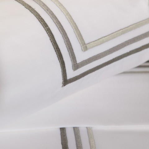 Tre righe - Embroidered Satin Sheet Set